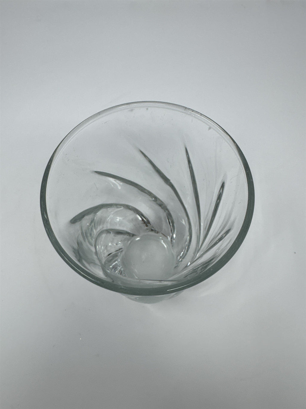 Vtg Clear Swirl Glass Votive Candle Holder Twisted Tulip Stem Flower Vase 5”