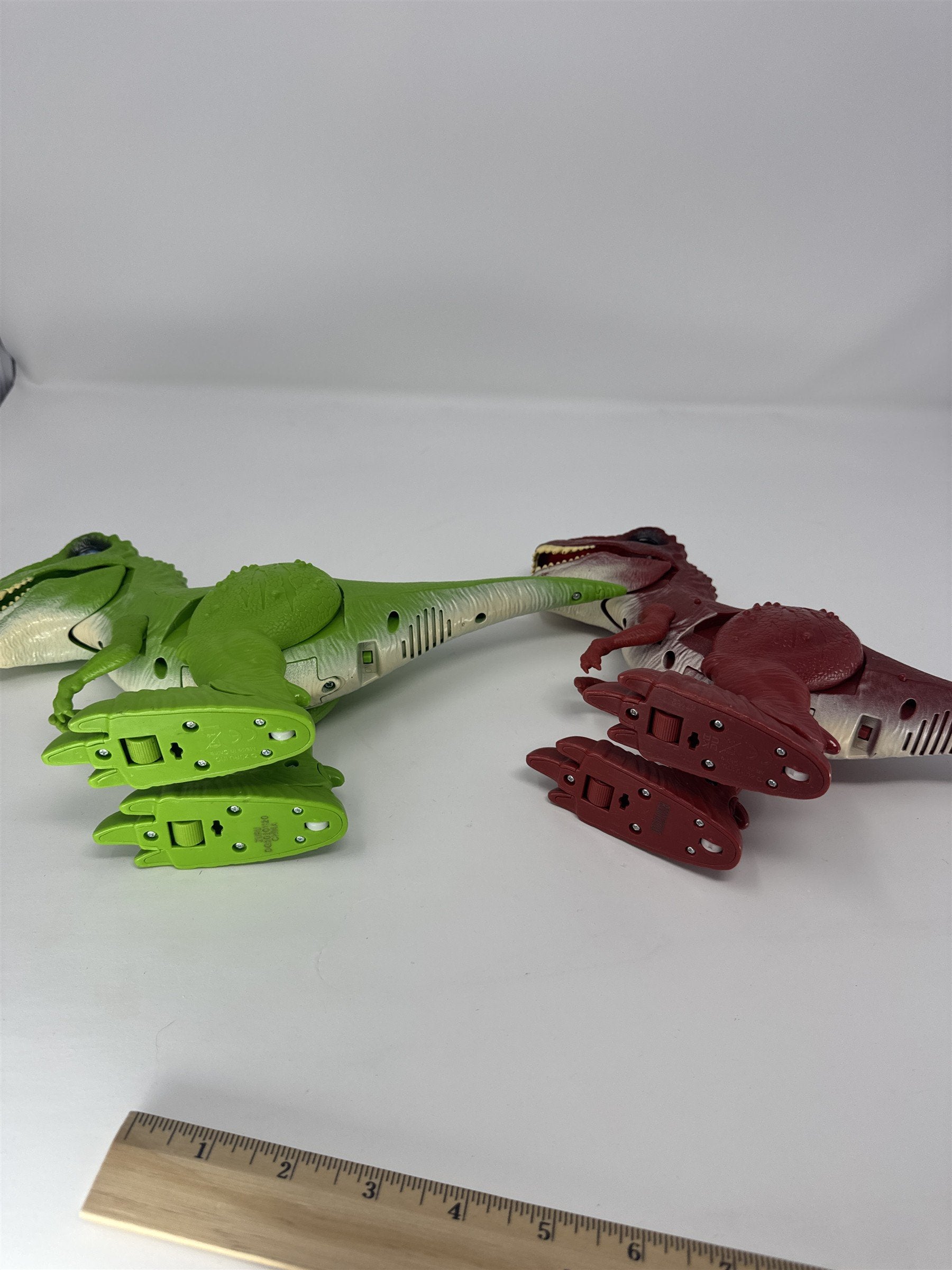 Zuru Robo Alive T-Rex Dinosaur Pair Green & Red Robotic Walking Toy Figures