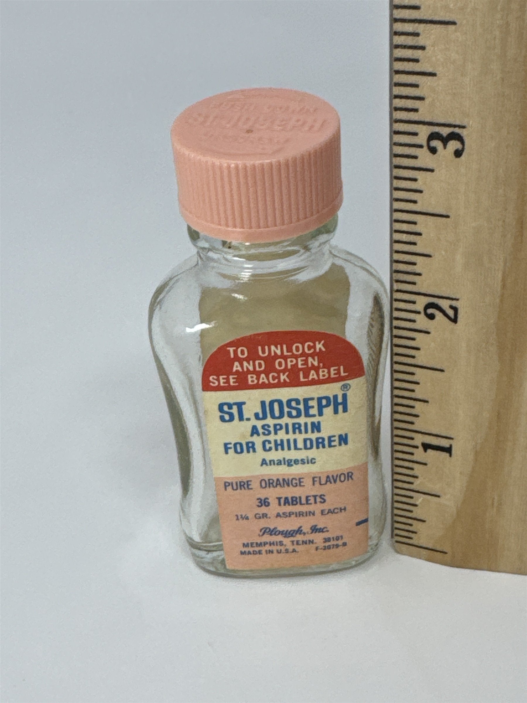 Vtg St. Joseph Aspirin for Children Glass Jar Plastic Lid Medicine Bottle