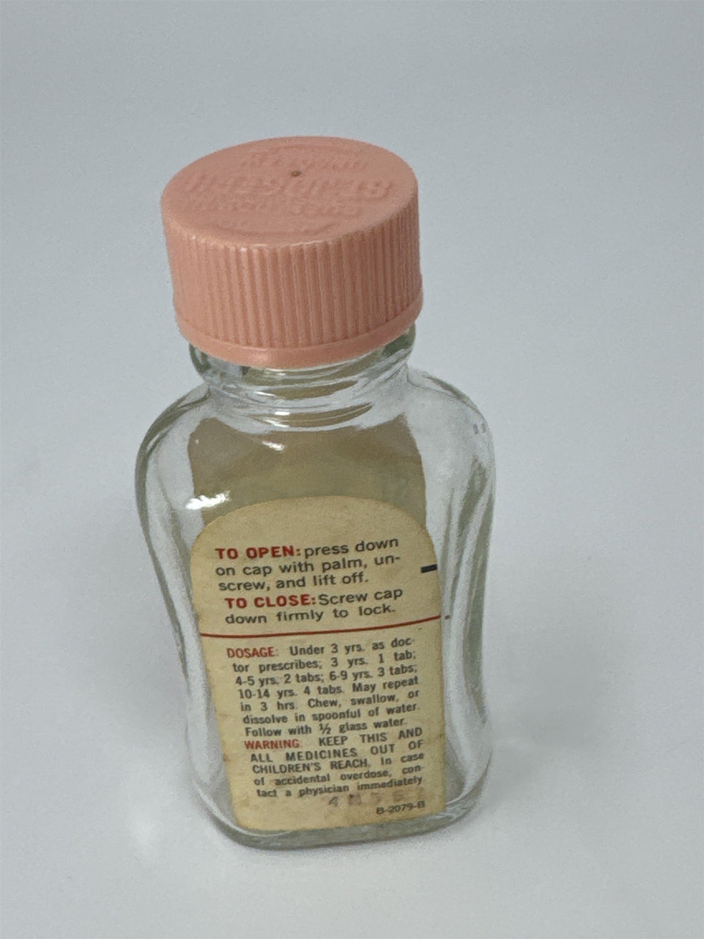 Vtg St. Joseph Aspirin for Children Glass Jar Plastic Lid Medicine Bottle