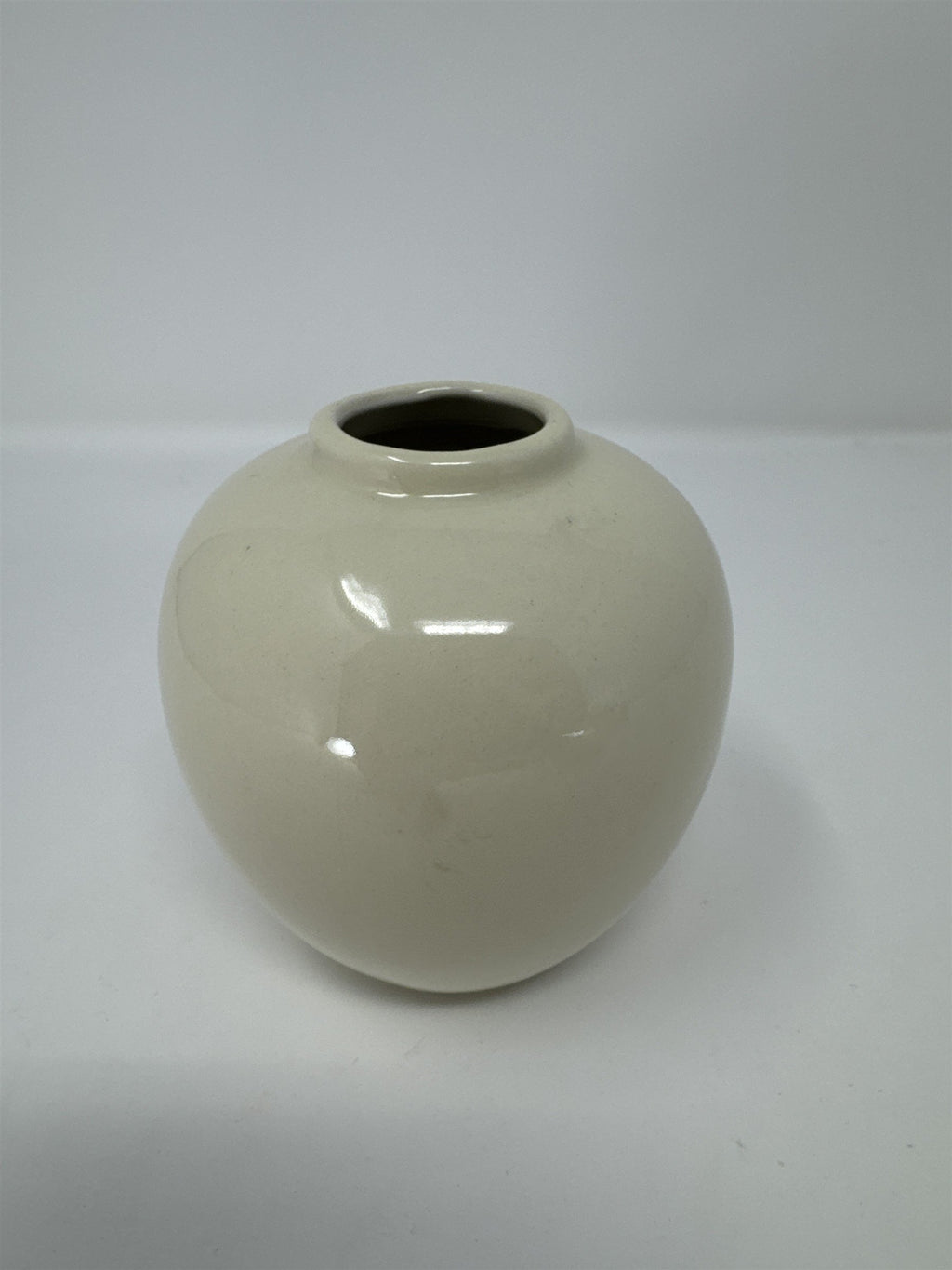 Vtg Made in Japan Ginger Jar Bud Vase Peacock Floral Motif Gold Trim MCM