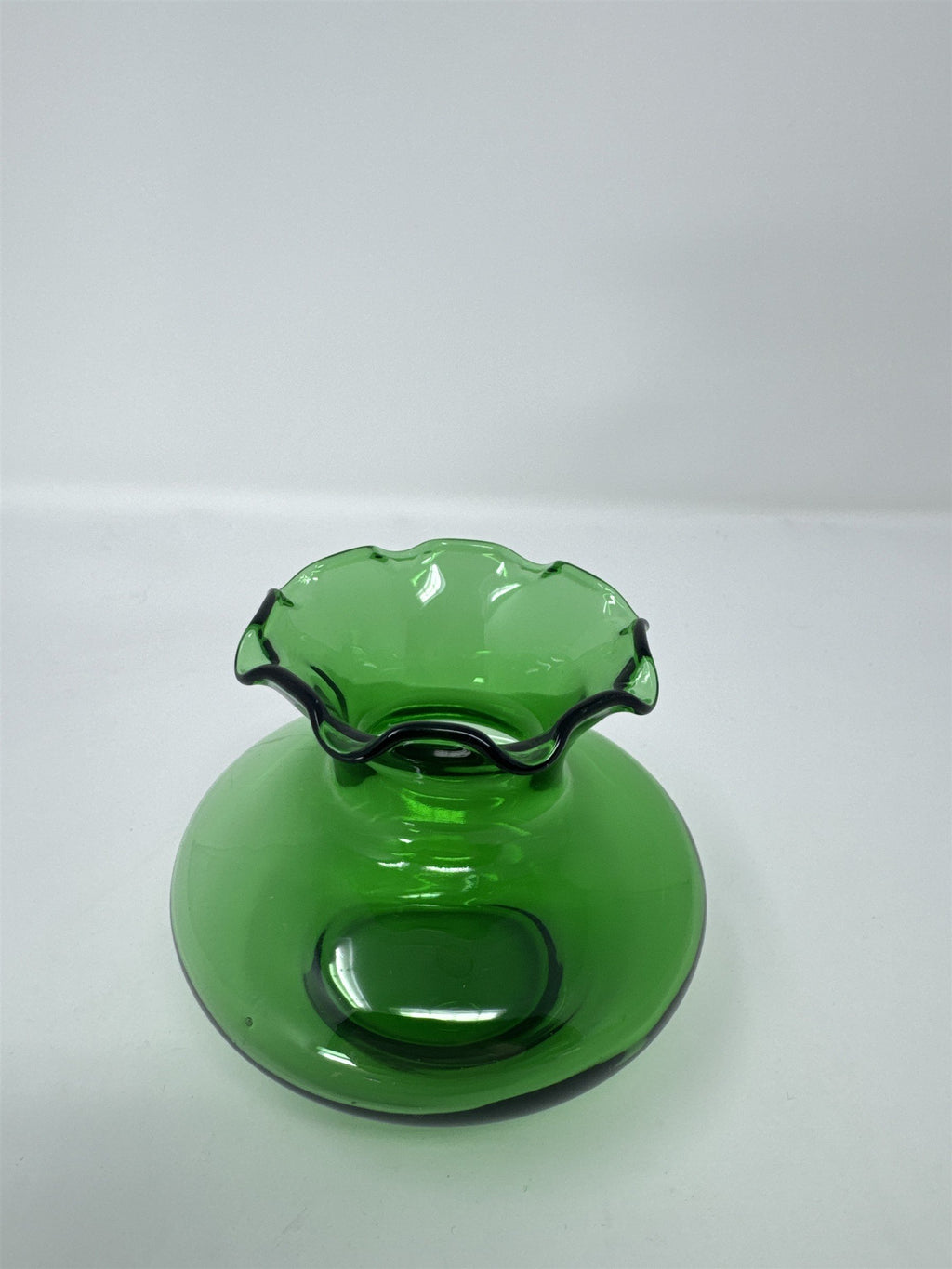 Vtg Emerald Green Glass Bud Vase Ruffled Rim Jack In Pulpit Art Glass MCM