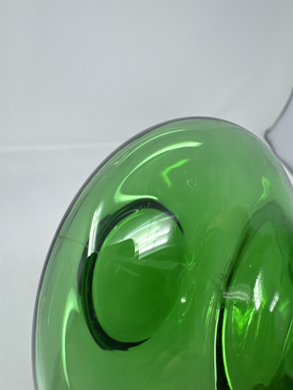 Vtg Emerald Green Glass Bud Vase Ruffled Rim Jack In Pulpit Art Glass MCM