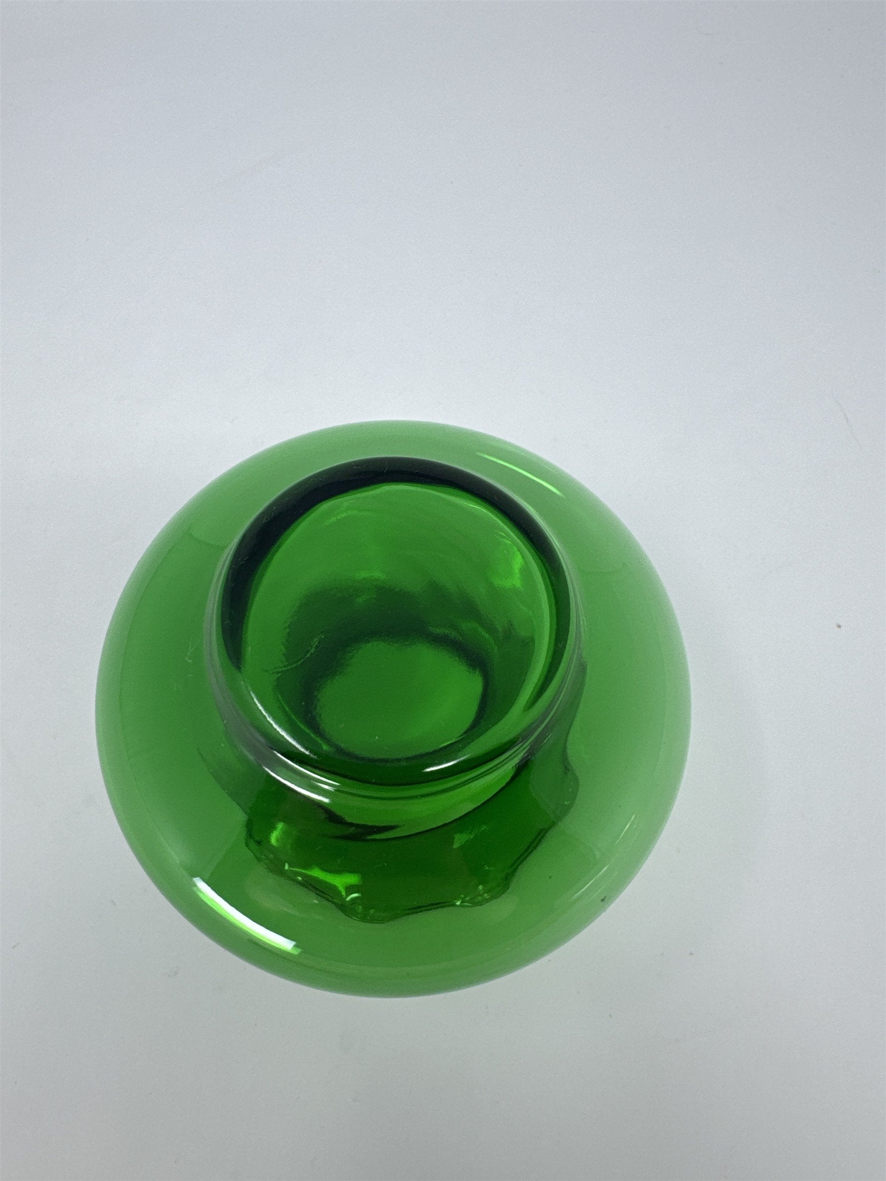 Vtg Emerald Green Glass Bud Vase Ruffled Rim Jack In Pulpit Art Glass MCM