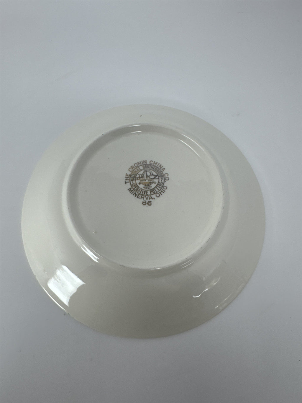 Vintage Cronin China Colonial Couple Soup Cereal Bowl 7.5" Minerva Ohio Gold