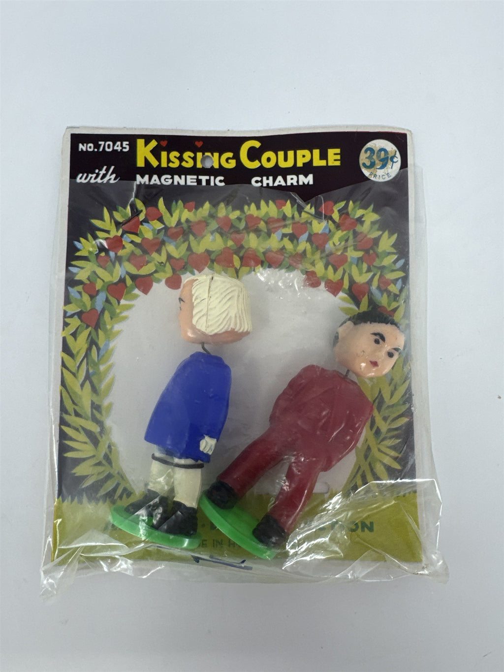 Vintage Hong Kong Plastic Kissing Couple Magnetic Action Toy New Old Stock 7045