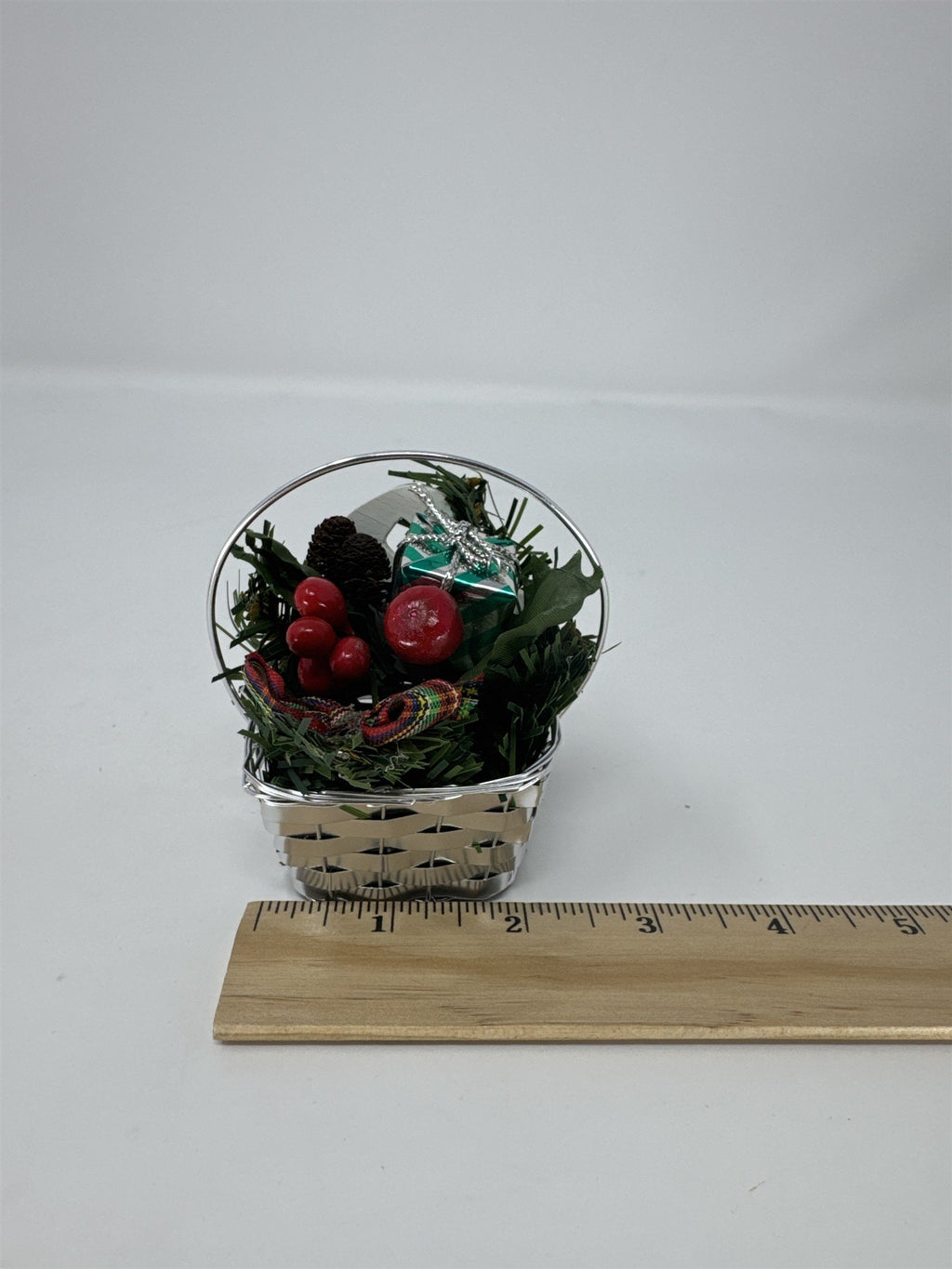 Vintage Avon Sparkling Treasures Ornament Silver Tone Basket Holiday Gift Boxed