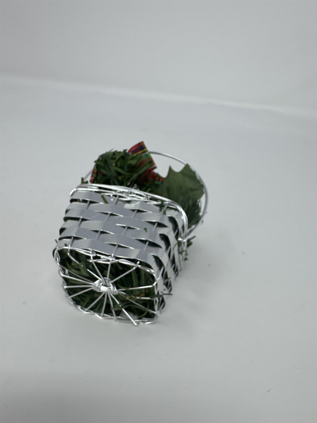 Vintage Avon Sparkling Treasures Ornament Silver Tone Basket Holiday Gift Boxed