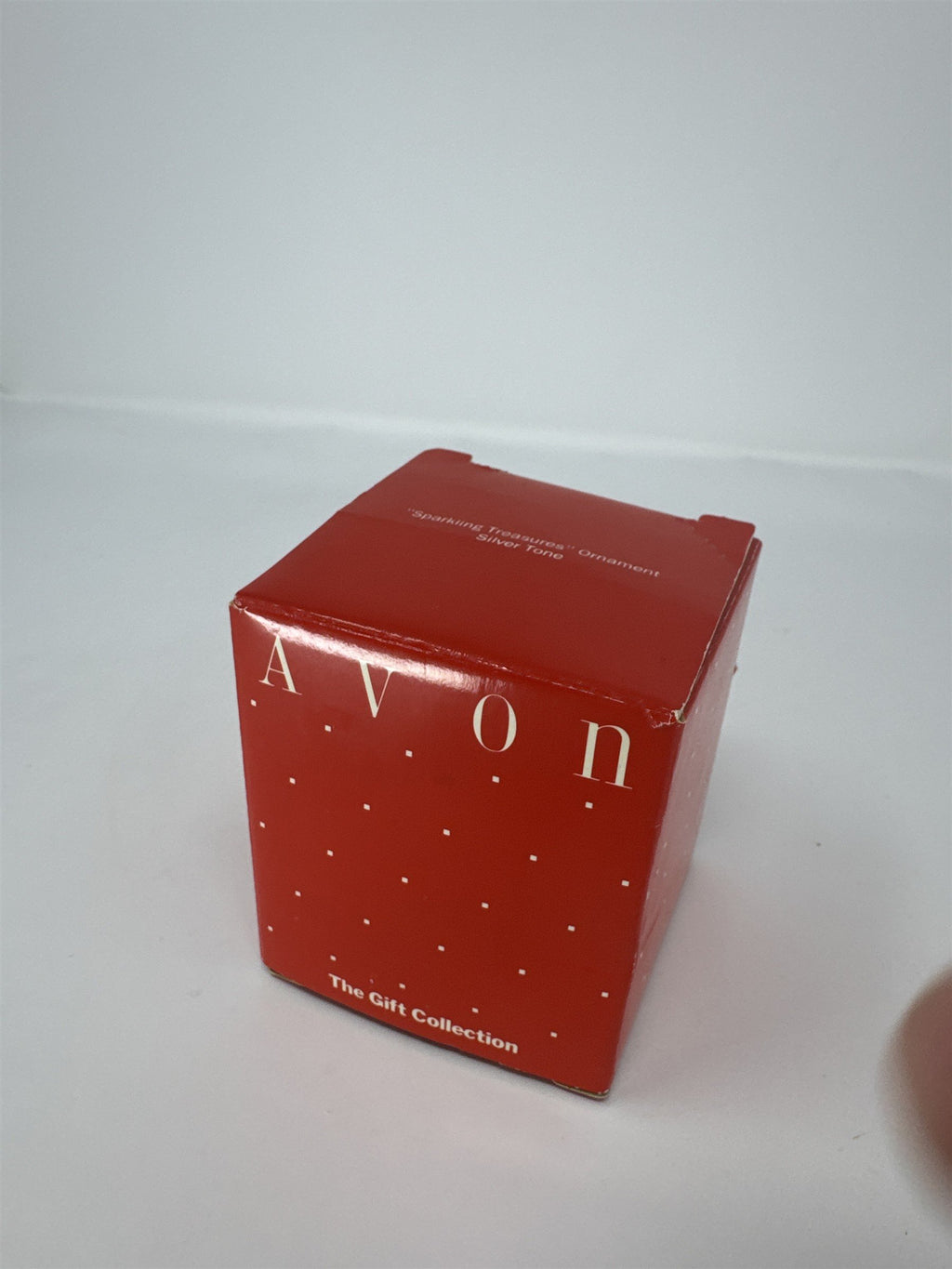 Vintage Avon Sparkling Treasures Ornament Silver Tone Basket Holiday Gift Boxed