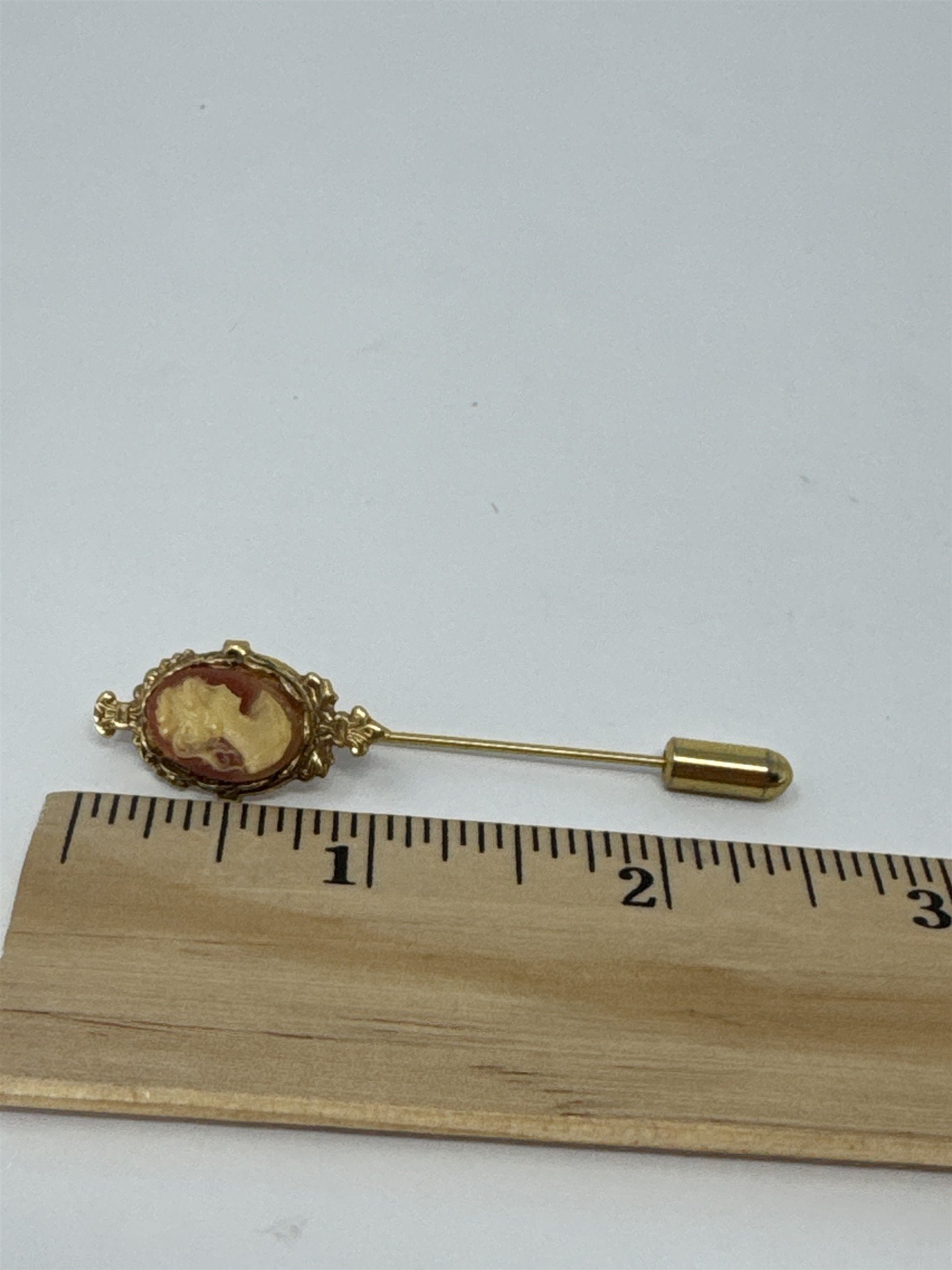 Vintage Cameo Stick Pin Gold Tone Filigree Victorian Style Red