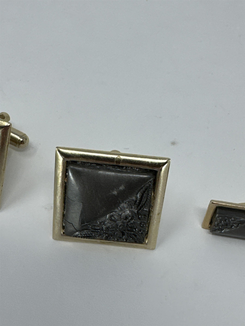 Vintage Mens Cufflinks Tie Bar Set Gold Tone Gray Etched Floral Mid Century VTG