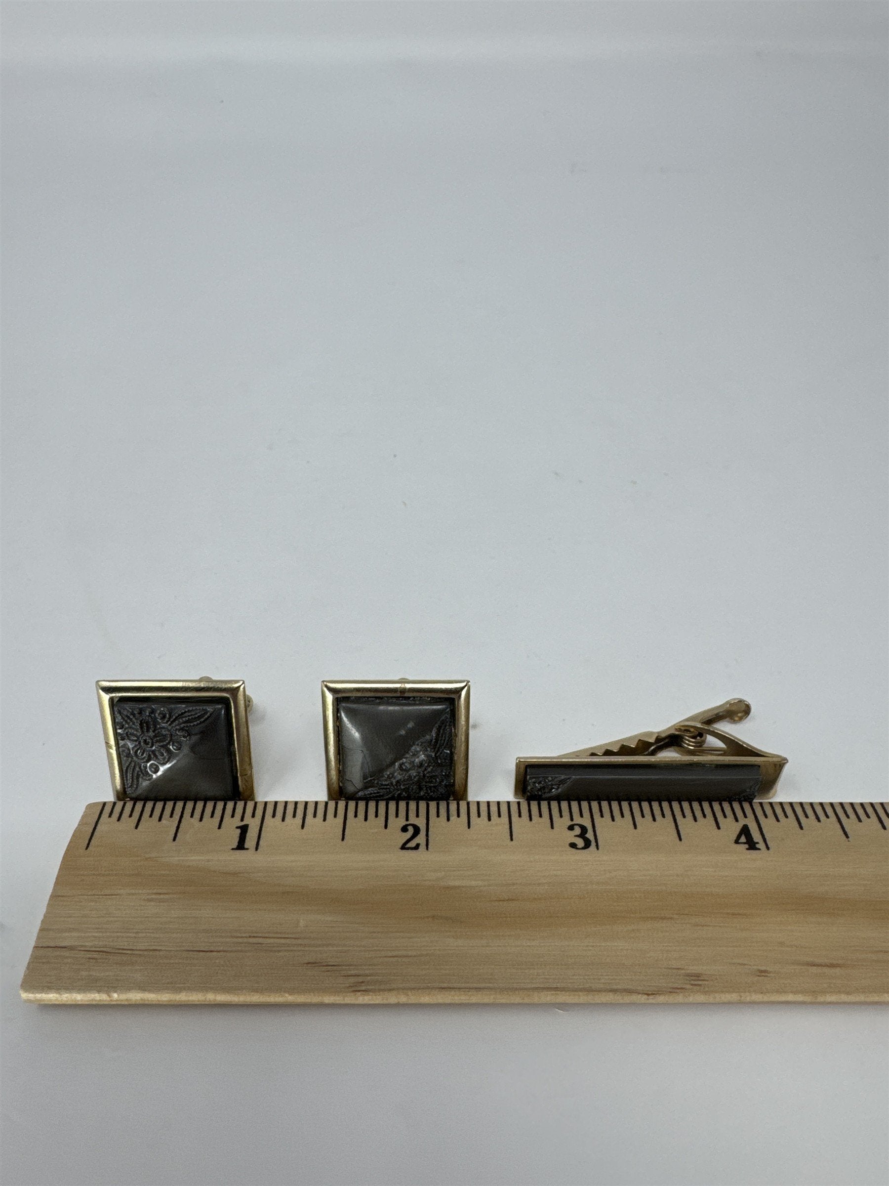 Vintage Mens Cufflinks Tie Bar Set Gold Tone Gray Etched Floral Mid Century VTG
