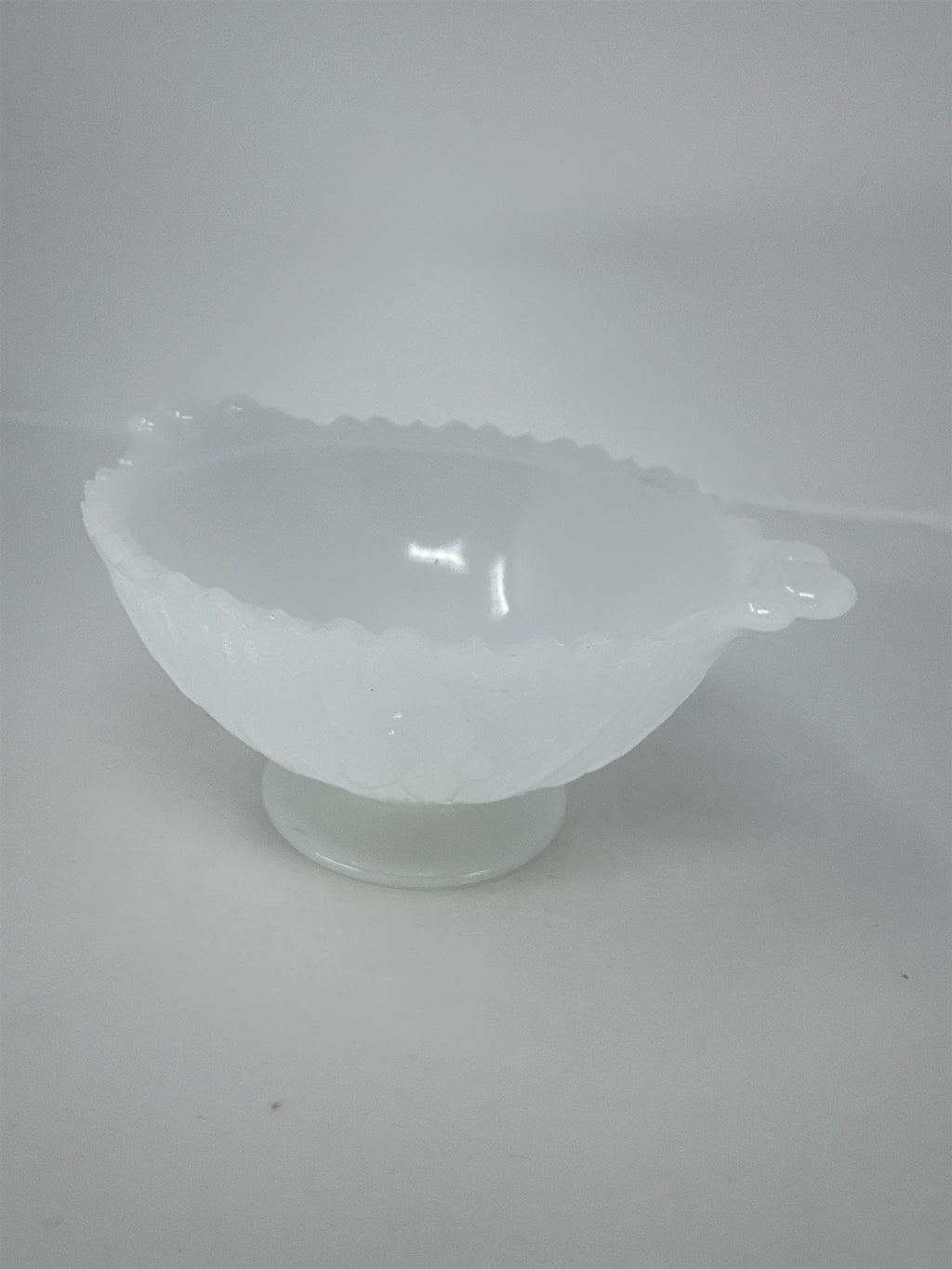 Vtg Westmoreland Milk Glass Pedestal Bowl Floral Pattern Scalloped Candy Dish
