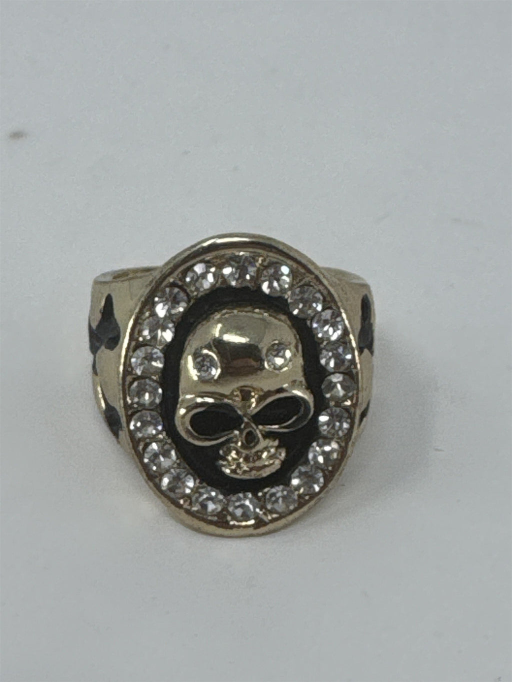 Vintage Skull and Crossbones Rhinestone Gold Toned Metal Ring Size US 8