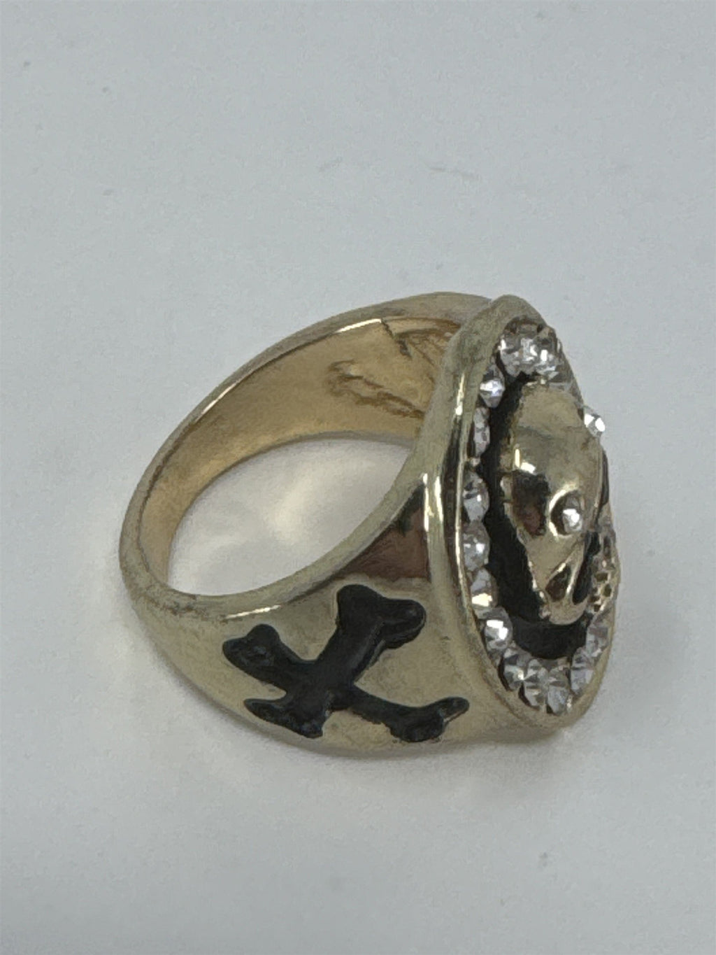 Vintage Skull and Crossbones Rhinestone Gold Toned Metal Ring Size US 8