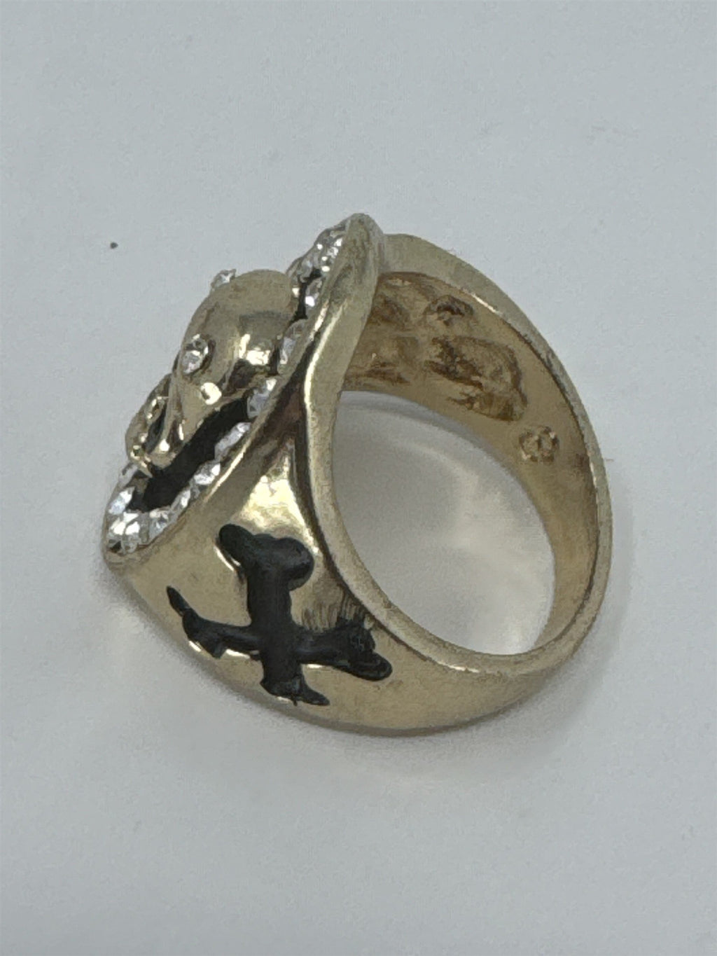 Vintage Skull and Crossbones Rhinestone Gold Toned Metal Ring Size US 8