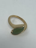Vtg Gold Tone Bypass Ring Size 7.25 Marquise Green Stone Jade Style Boho MCM