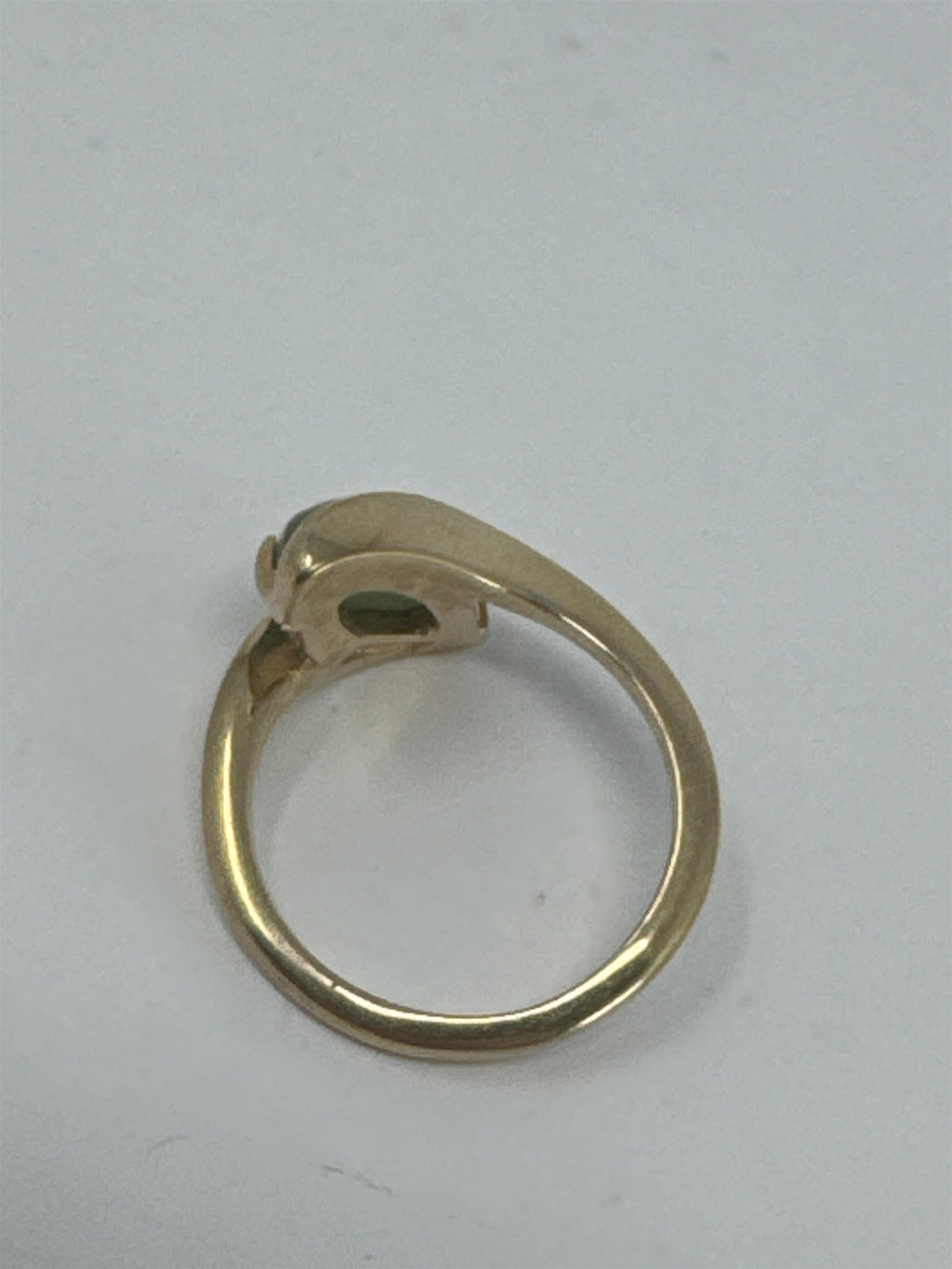 Vtg Gold Tone Bypass Ring Size 7.25 Marquise Green Stone Jade Style Boho MCM
