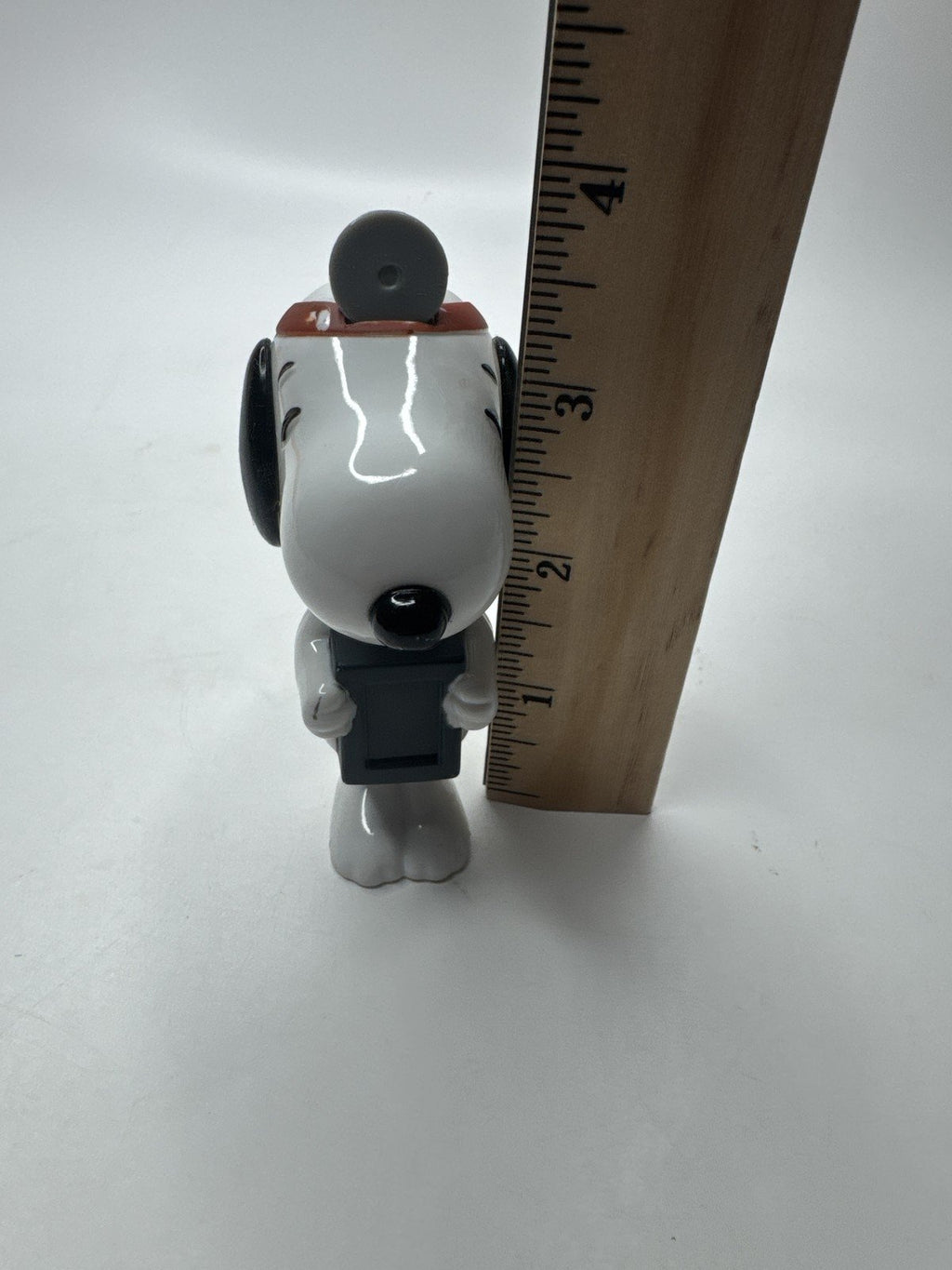 Snoopy Burger King Toy 2006 Peanuts Skater Figure Collectible UFS Charlie Brown