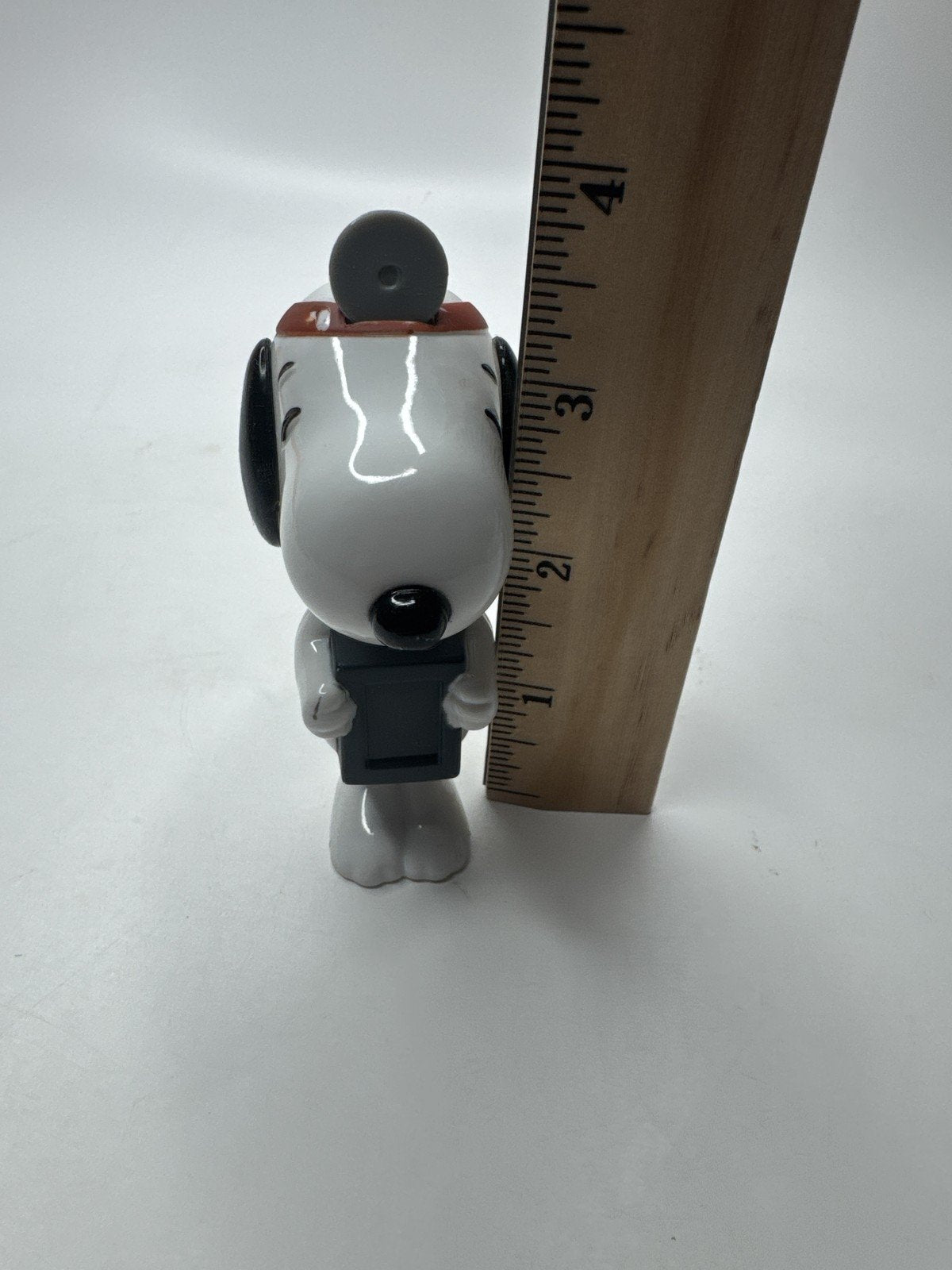 Snoopy Burger King Toy 2006 Peanuts Skater Figure Collectible UFS Charlie Brown